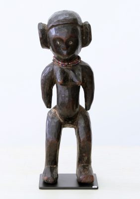 Pare - Female figure